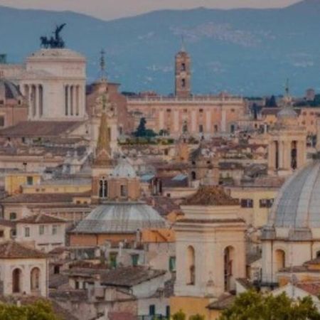 פונטקורבו Accanto All'Autostrada Al Centro Tra Roma E Napoli מראה חיצוני תמונה