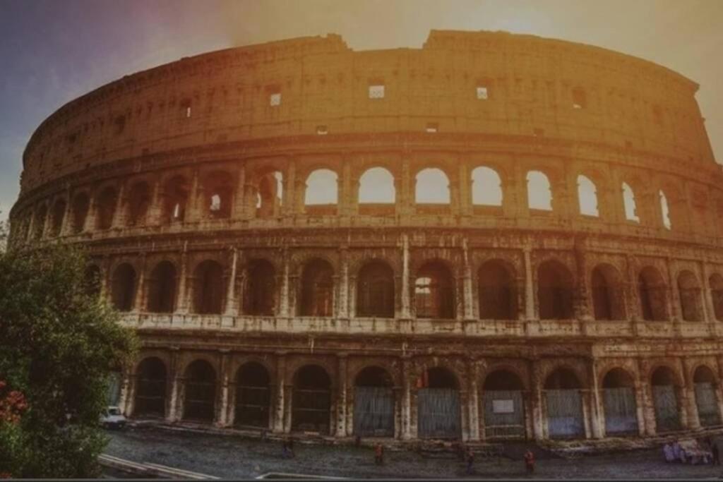 פונטקורבו Accanto All'Autostrada Al Centro Tra Roma E Napoli מראה חיצוני תמונה