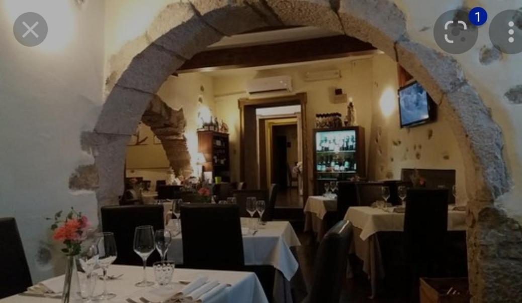 פונטקורבו Accanto All'Autostrada Al Centro Tra Roma E Napoli מראה חיצוני תמונה